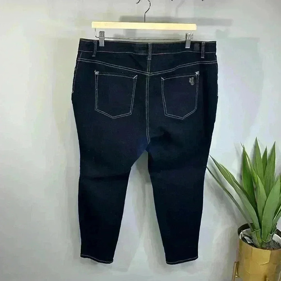 Jessica Simpson Kiss Me Jegging - Picture 2 of 9